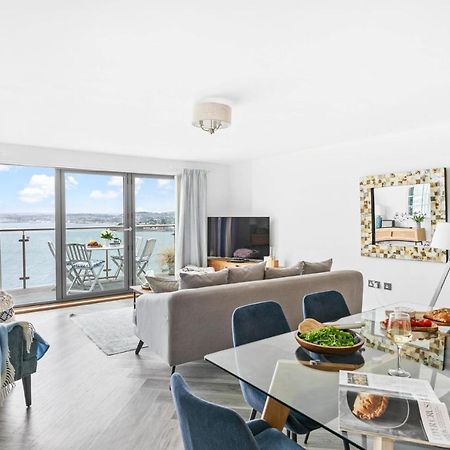 A7 Masts - Striking Beach Bolthole Apartment With Beautiful Sea Views Private Balcony & Parking Torquay Kültér fotó