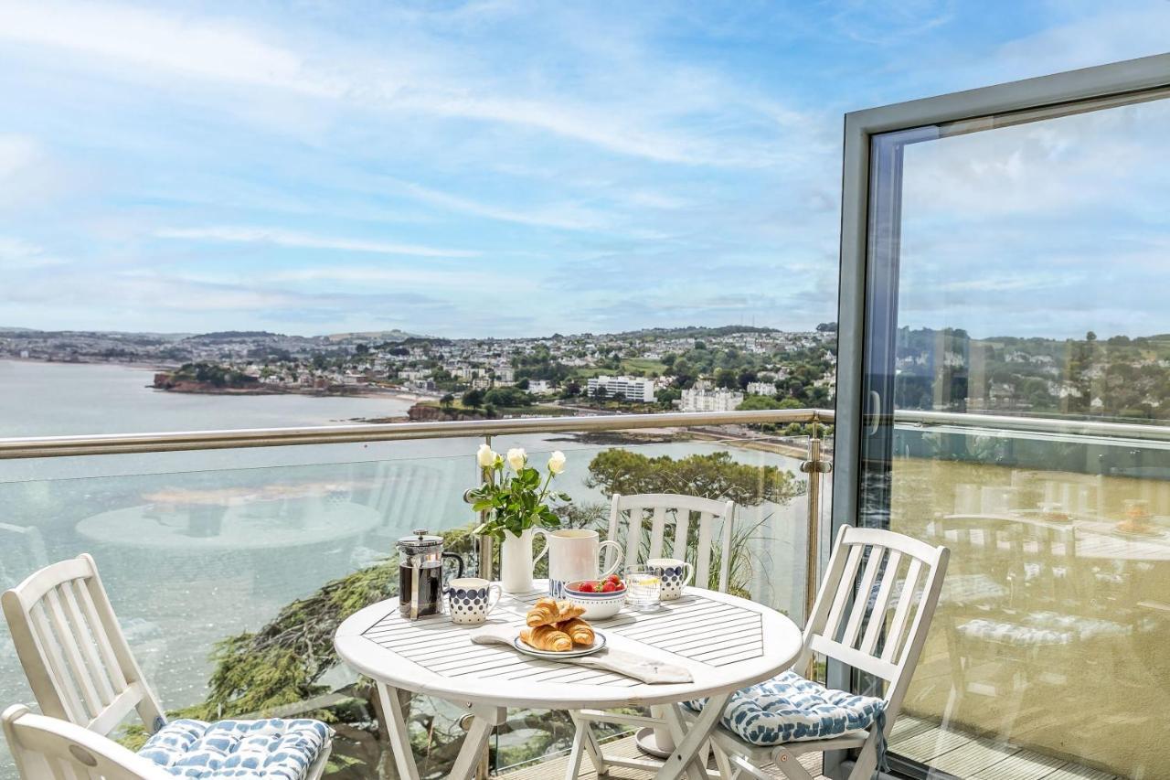 A7 Masts - Striking Beach Bolthole Apartment With Beautiful Sea Views Private Balcony & Parking Torquay Kültér fotó