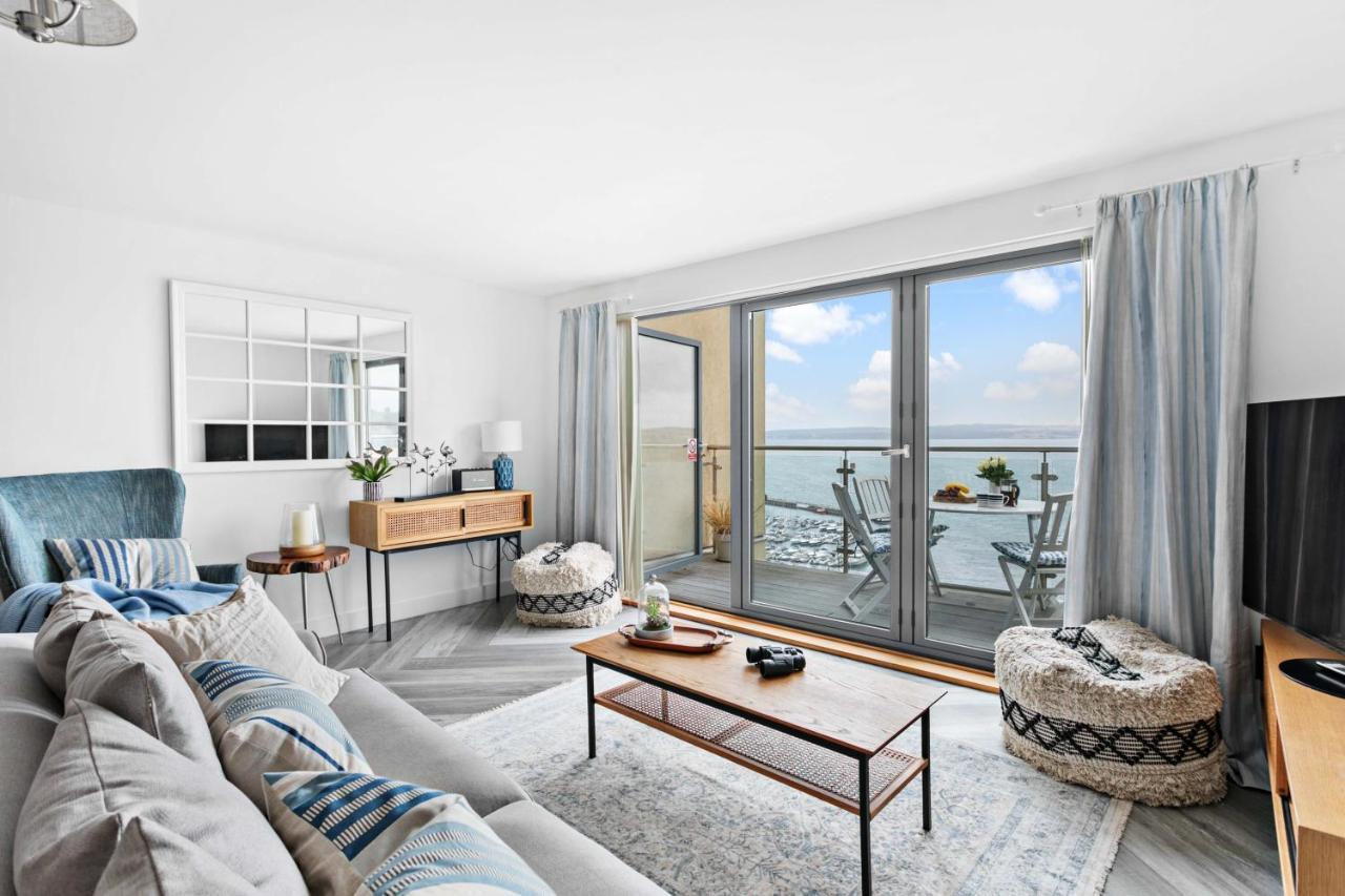 A7 Masts - Striking Beach Bolthole Apartment With Beautiful Sea Views Private Balcony & Parking Torquay Kültér fotó