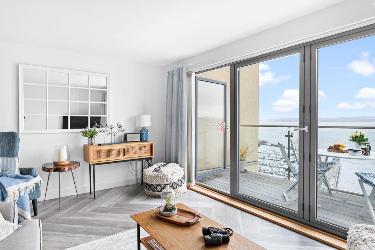 A7 Masts - Striking Beach Bolthole Apartment With Beautiful Sea Views Private Balcony & Parking Torquay Kültér fotó