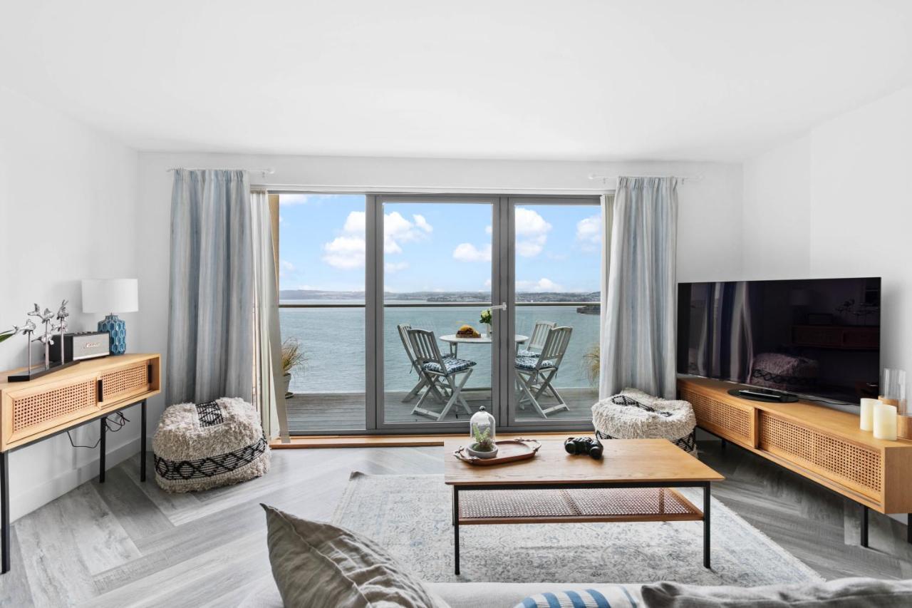 A7 Masts - Striking Beach Bolthole Apartment With Beautiful Sea Views Private Balcony & Parking Torquay Kültér fotó
